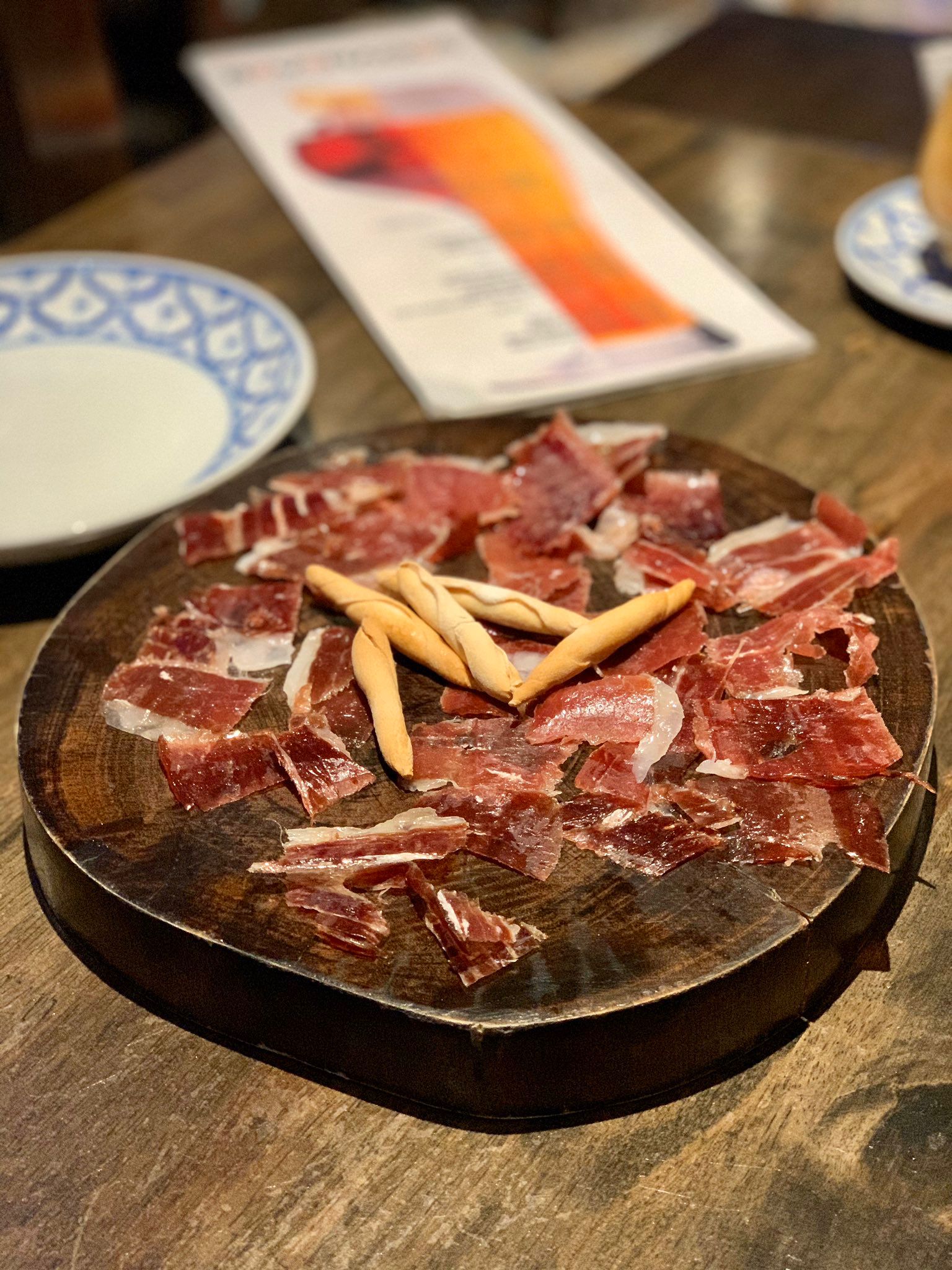 ¿Qué es el jamón ibérico y por qué es tan valorado?